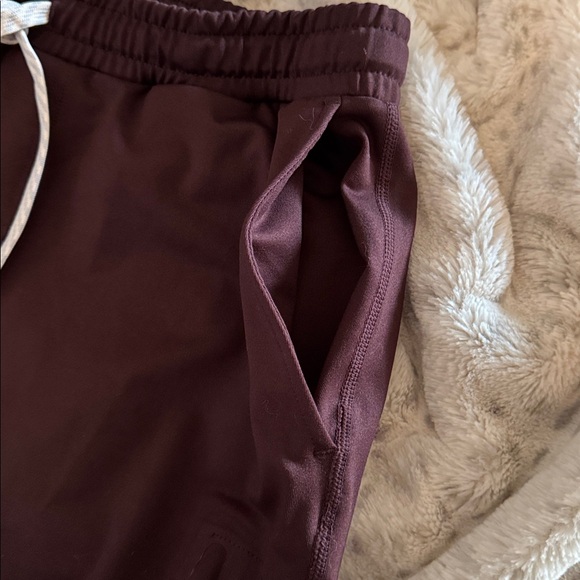 Vuori Burgundy Joggers with Pocket - Picture 3 of 7